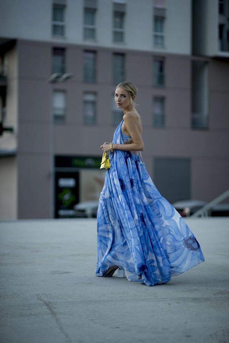 Leonie Hanne en la Paris Fashion Week Haute Couture SS 2020