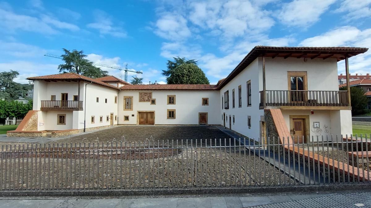 Palacio de los Marqueses de Santa Cruz.