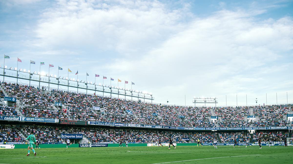 El Heliodoro Rodríguez, en un partido donde se aproximó al lleno.