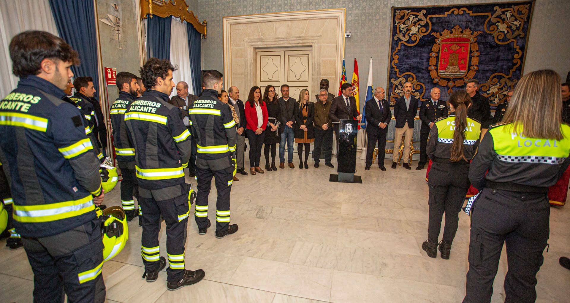 Toma de posesión de 22 Policías Locales y 15 Bomberos