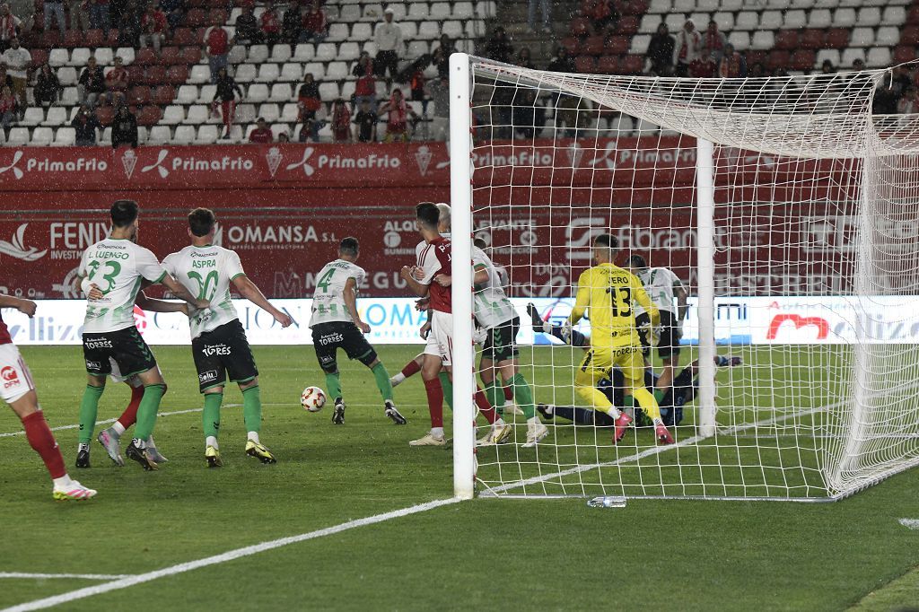 Las mejores imágenes del partido entre el Real Murcia y el Antequera