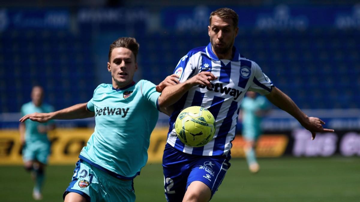 Una imagen del Alavés - Levante.