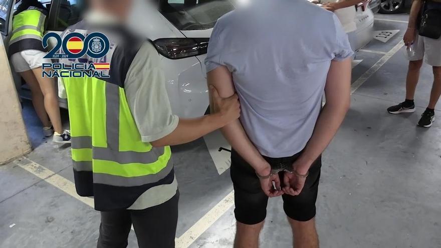 Detenido en el aeropuerto Miguel Hernández un traficante de drogas reclamado por Francia que fue detectado en la Región de Murcia