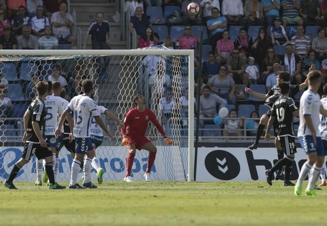 02/04/2017 DEPORTES  fútbol segunda división  temporada 2016-2917 16/17  CD Tenerife Oviedo estadio Heliodoro Rodríguez López