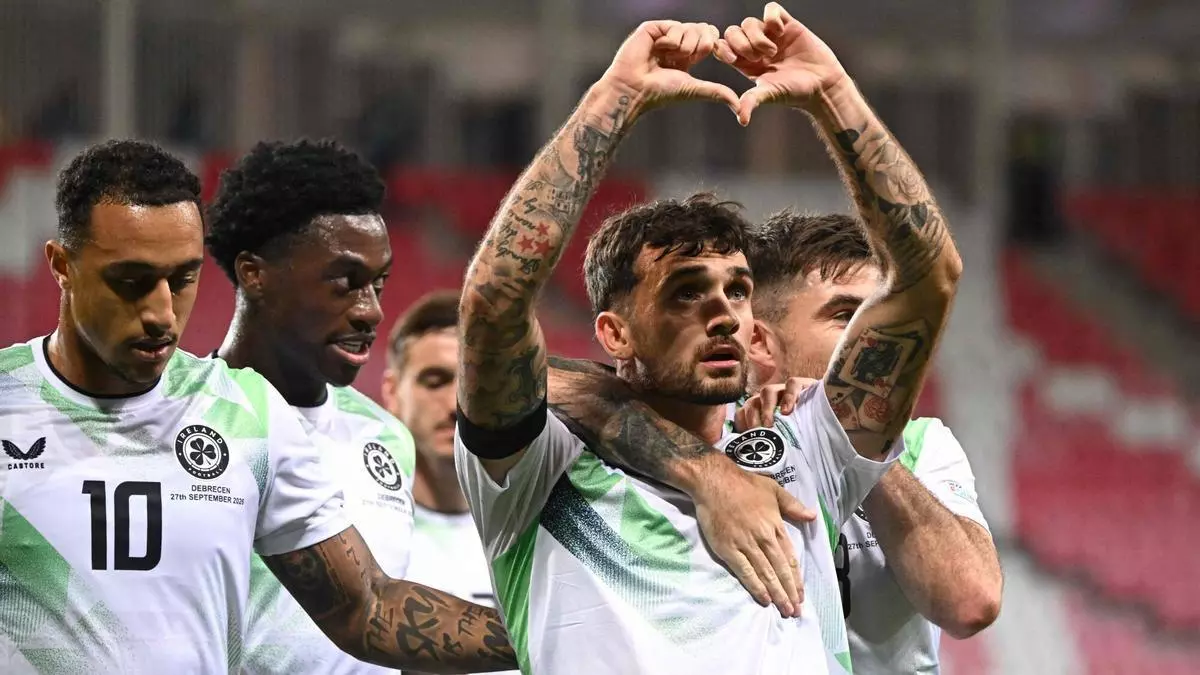 Los jugadores de Irlanda negaron el saludo a los israelís y bajaron la cabeza ante el himno hebreo en el polémico partido de la Liga de Naciones