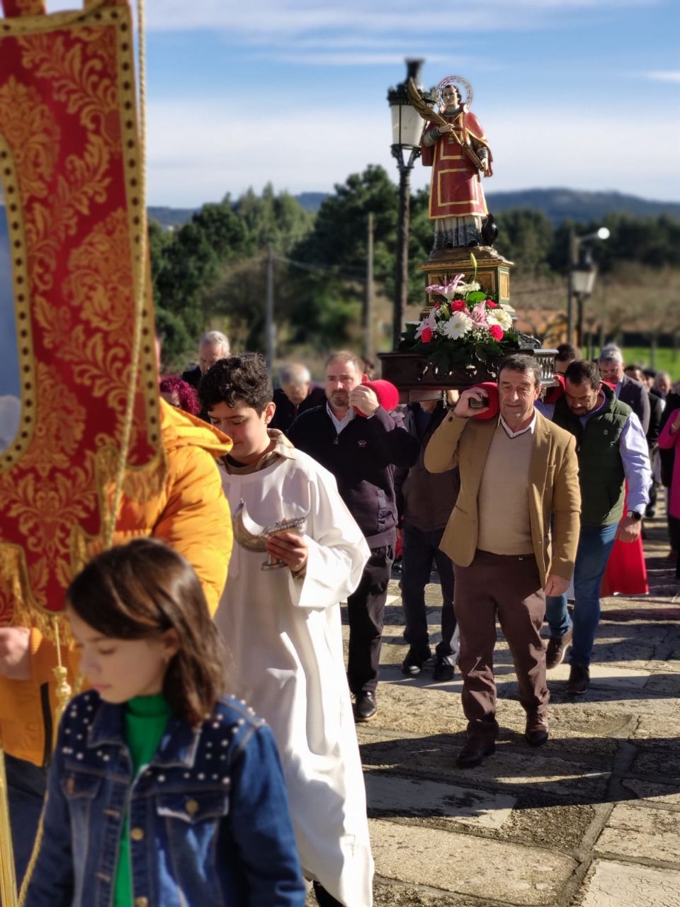 Así celebran vecinos y dirigentes políticos la fiesta de San Vicente de O Grove.