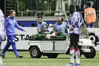 Endrick se lesionó en la Copa Libertadores y salió en camilla