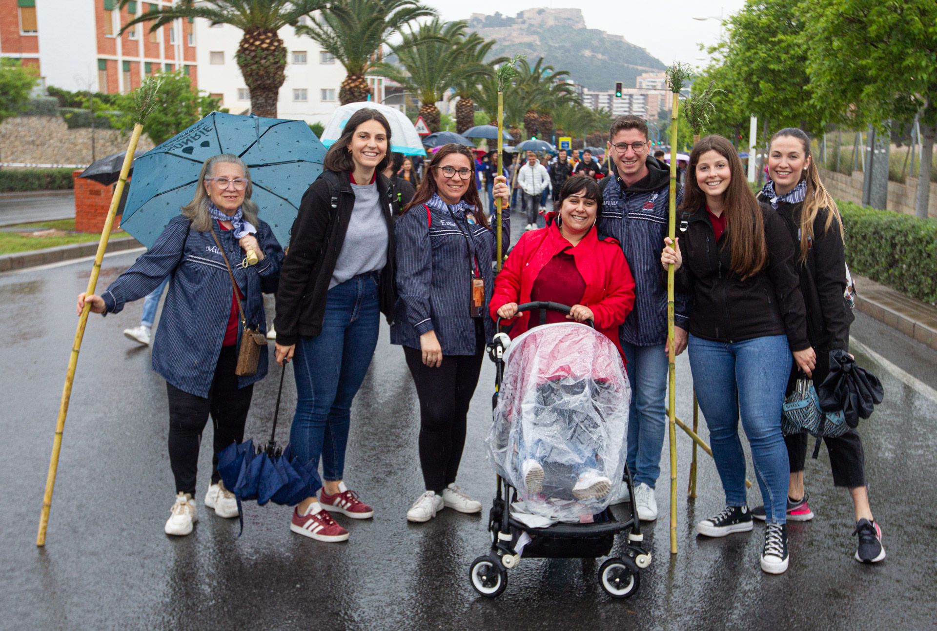 La lluvia no puede con la tradición