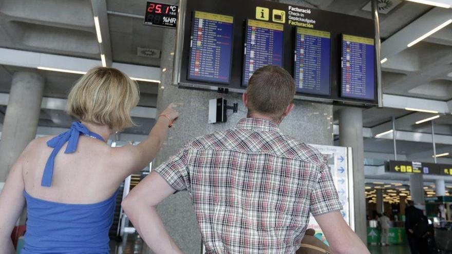 Die Ankunft des Germania-Fliegers am Flughafen von Palma verzögerte sich um viele Stunden.