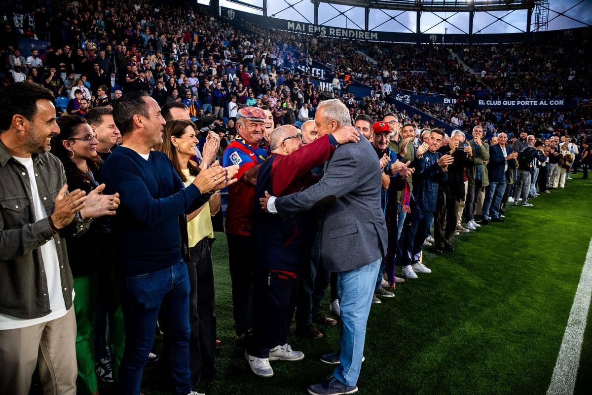 Homenaje a Raimon Ferrer, jardinero del Levante UD