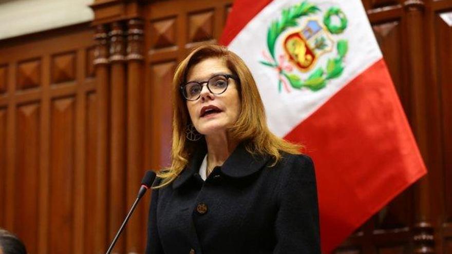 El Congreso peruano suspende a Vizcarra y Mercedes Aráoz asume la &quot;presidencia interina&quot;