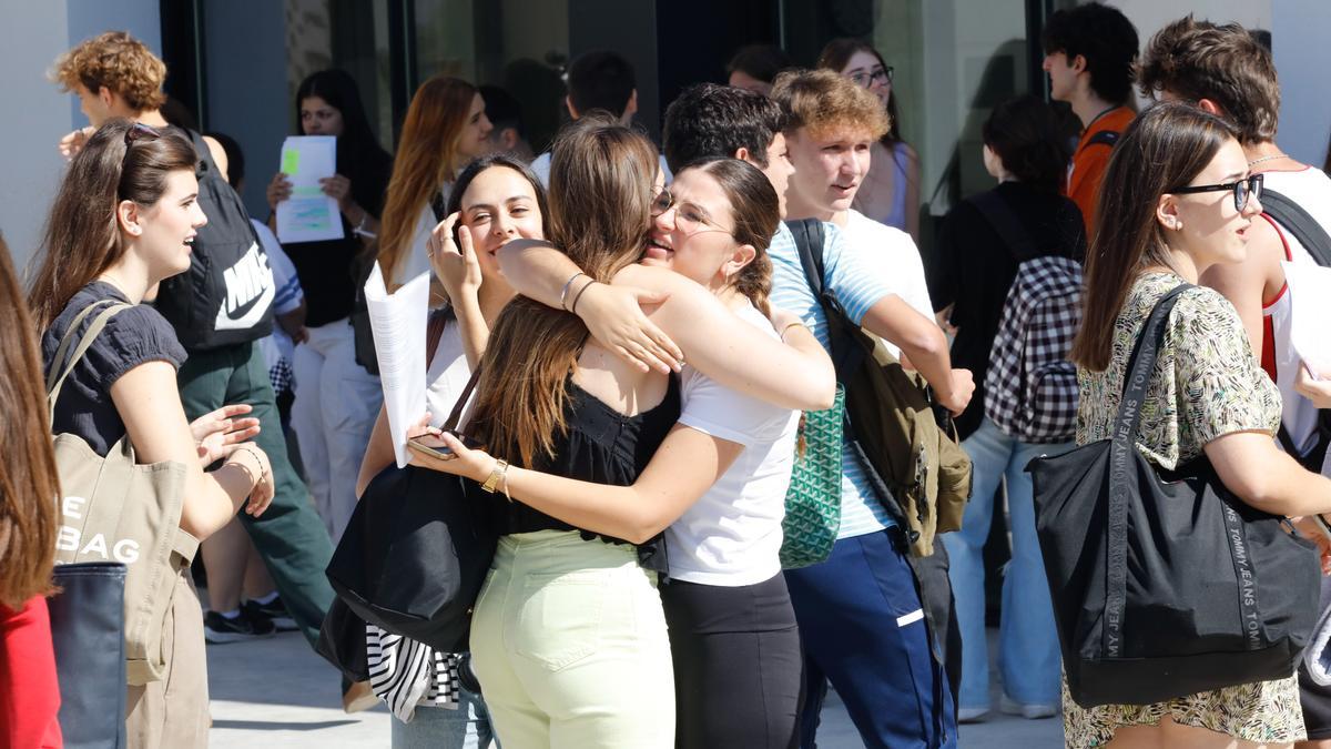 Todas las imágenes del primer día de Selectividad en Ibiza