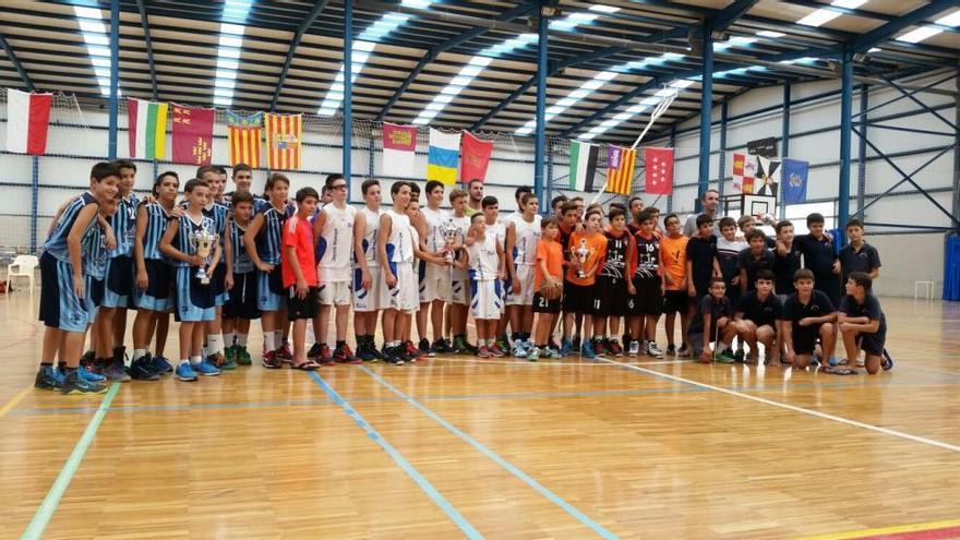 El Trofeo Mar Menor de baloncesto se queda en casa con el triunfo de los infantiles