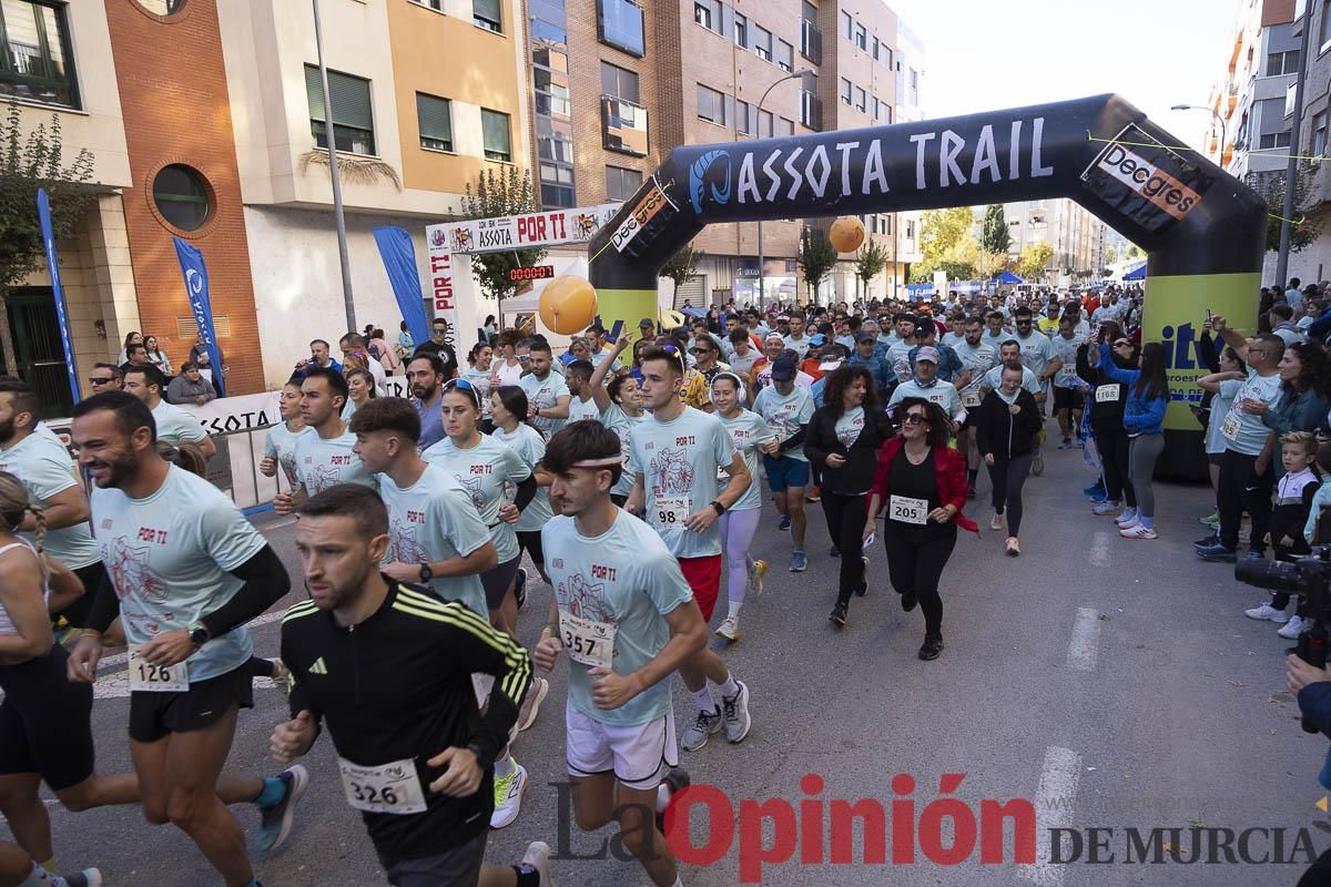 Carrera '10K Assota por ti' en Caravaca (salida y giro primera vuelta)