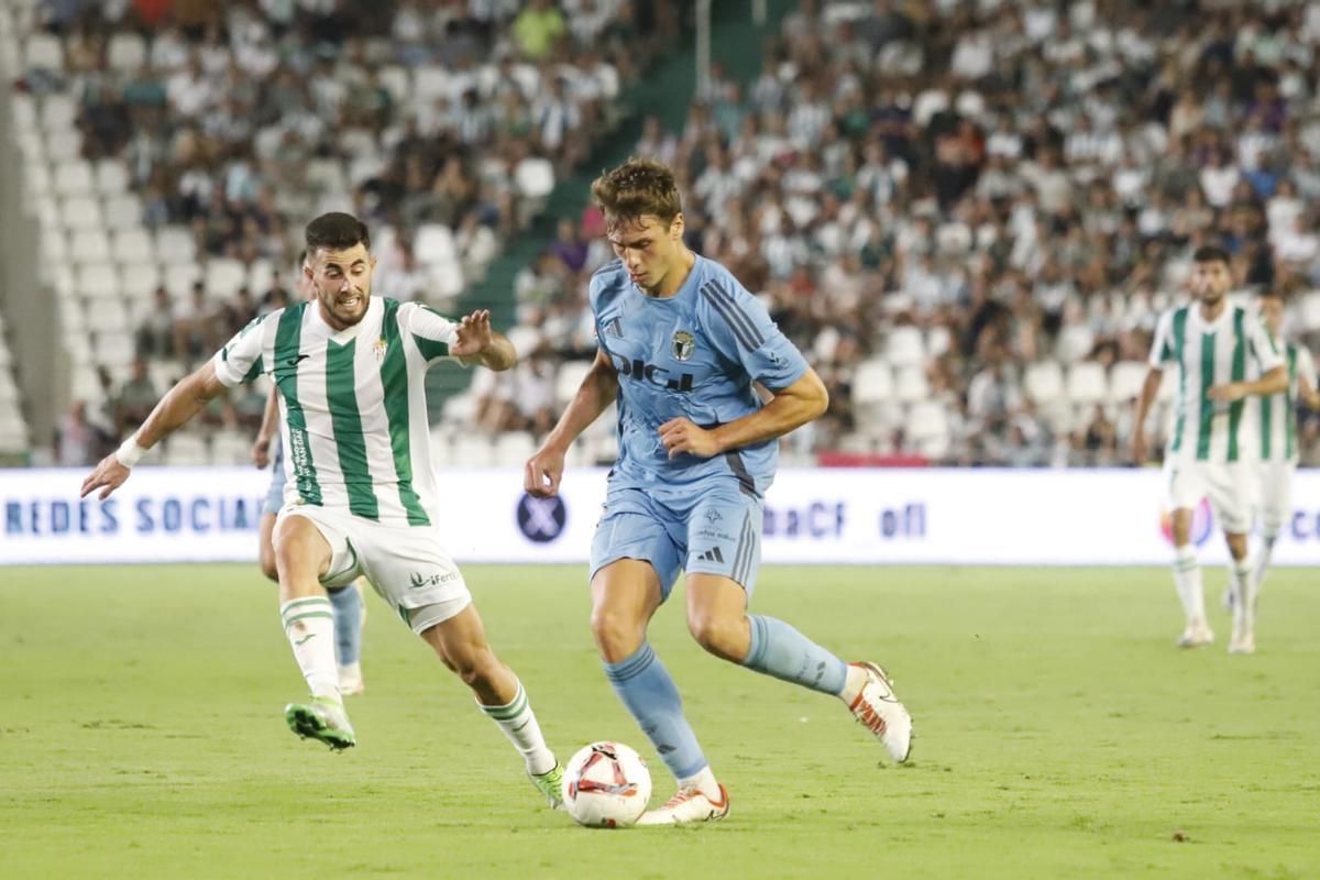 Córdoba CF-Burgos | Las imágenes del partido de Liga Hypermotion en El Arcángel