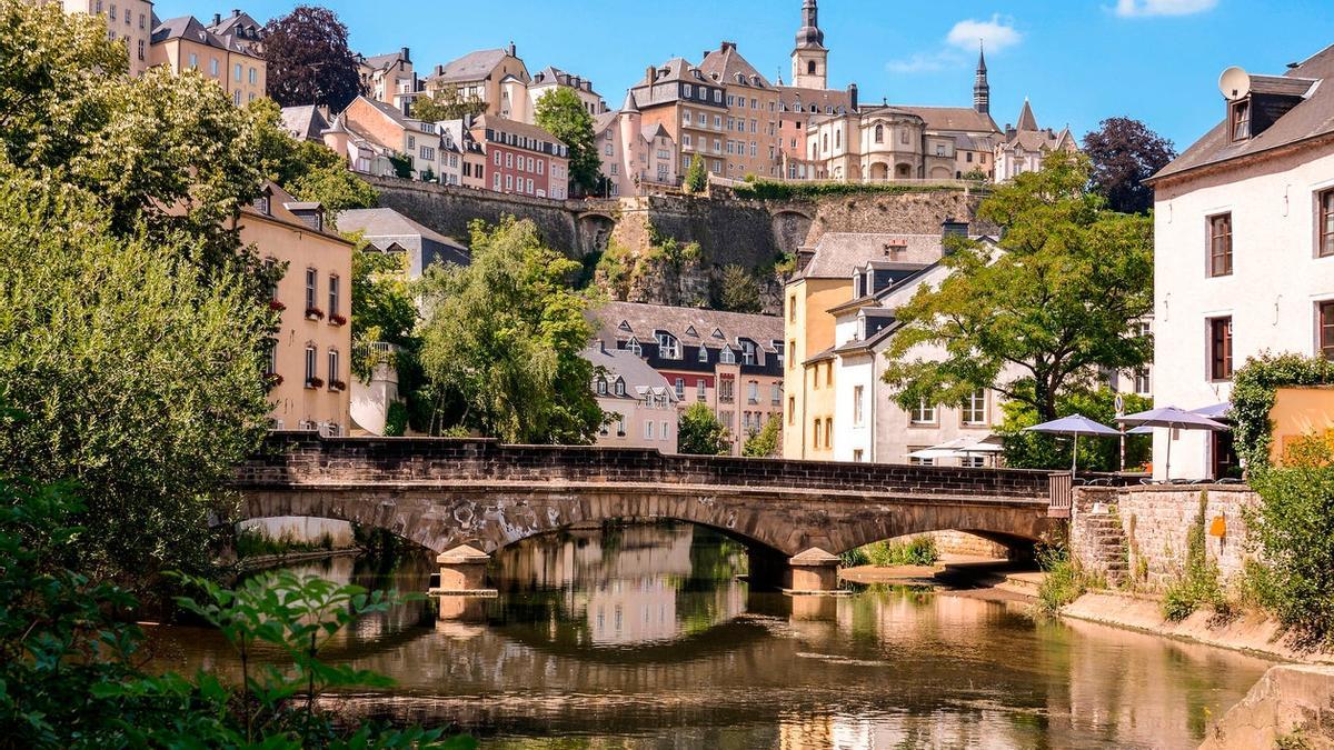 Vista de la ciudad antigua de Luxemburgo. Los 10 países más ricos del mundo