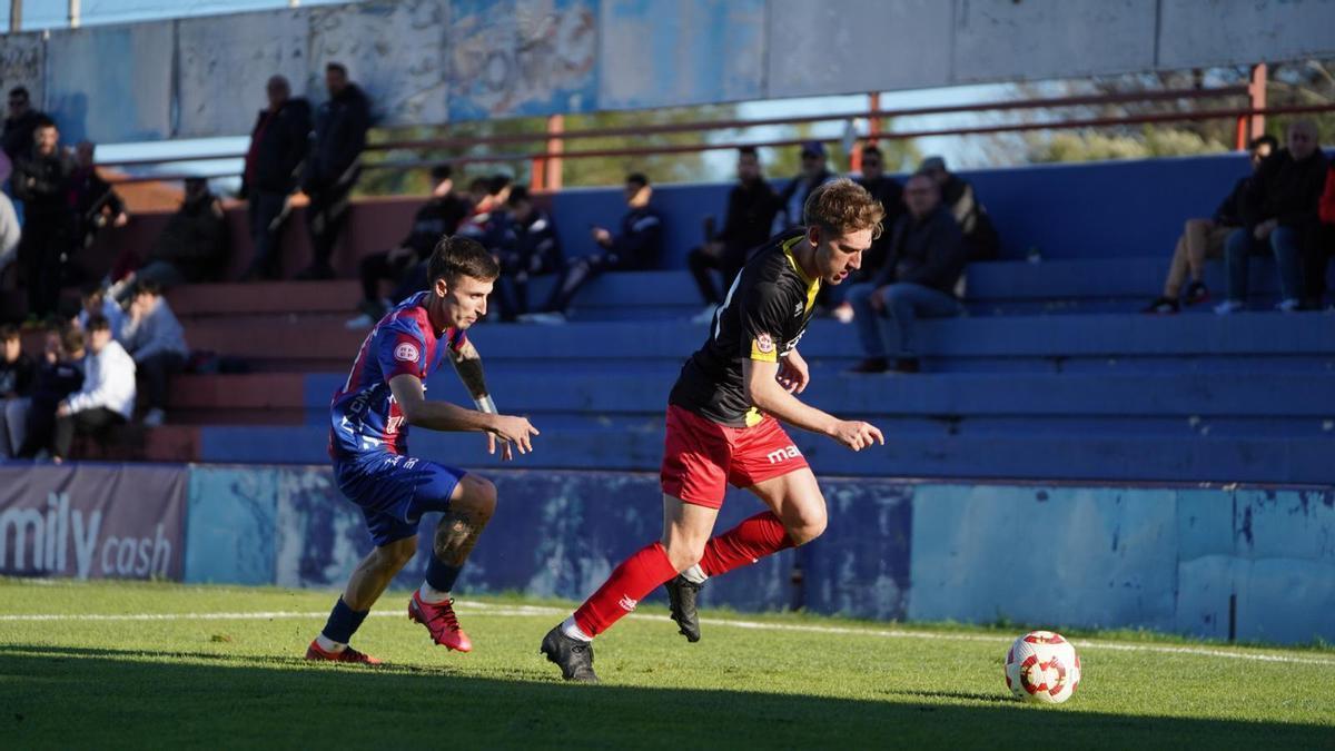 El Alzira fue a remolque del Olot (1-2)