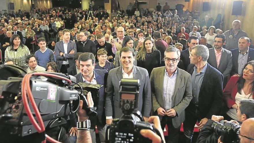 Rivera carga en Castellón contra el nacionalismo y alienta a frenarlo