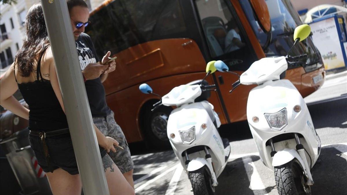 Motos eléctricas de e-Cooltra en Barcelona.