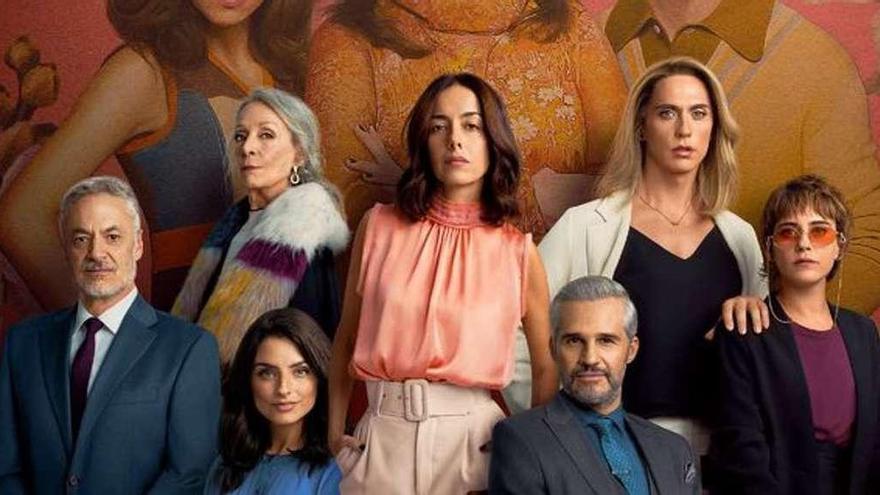 Los personajes de la serie &#039;La casa de las flores&#039;.