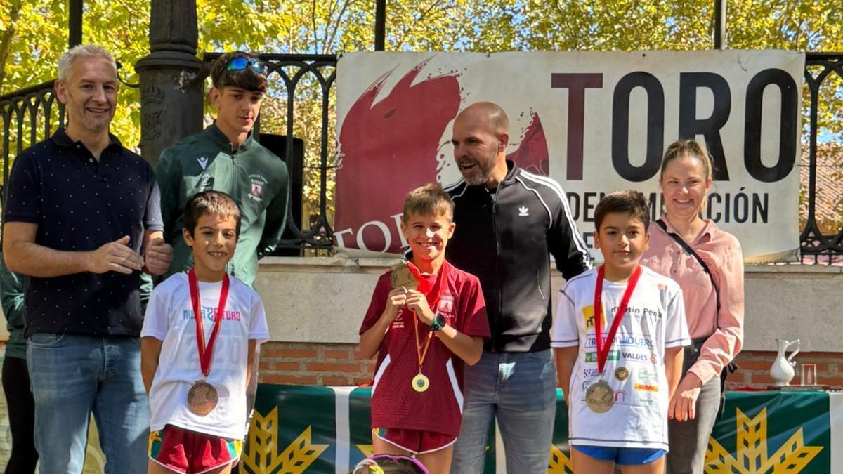 Imagen del podio alevin masculino de la prueba celebrada en Toro.