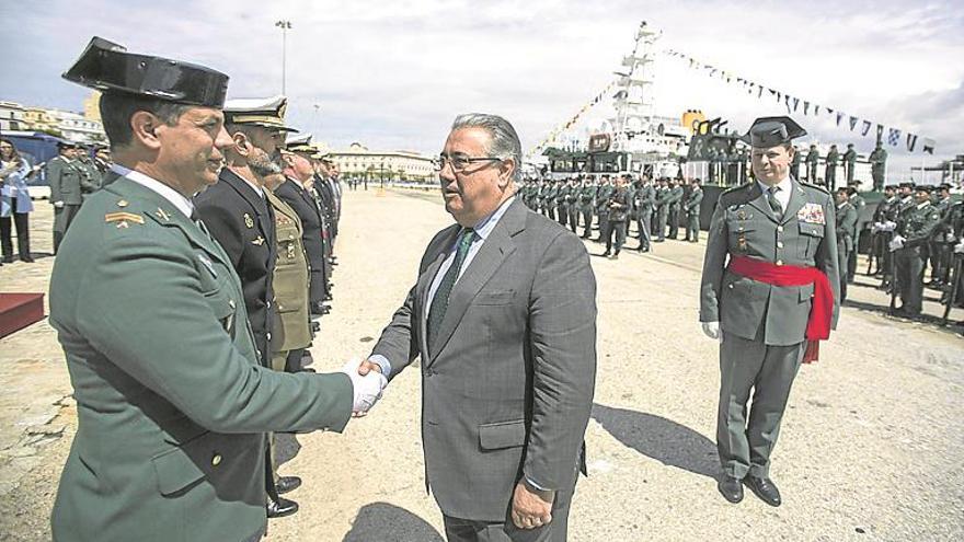 Zoido: «ETA no conseguirá nada que no contemple la ley cuando desaparezca»