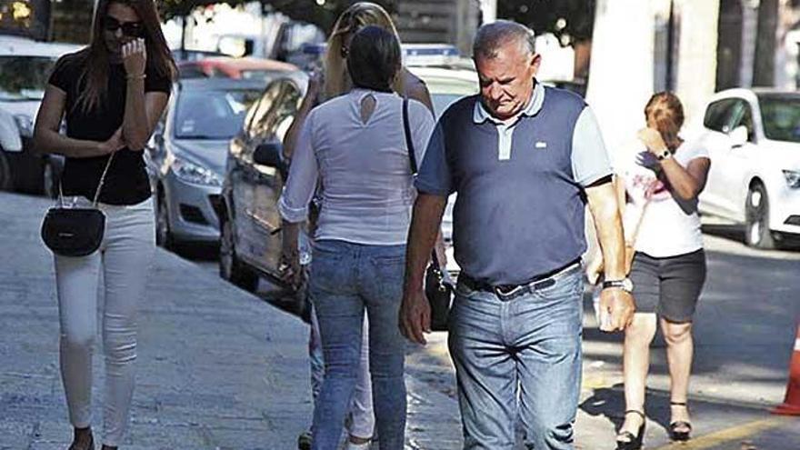 La Fiscalía pide 4,5 años de cárcel para nueve policías locales de Palma por cobrar sobornos