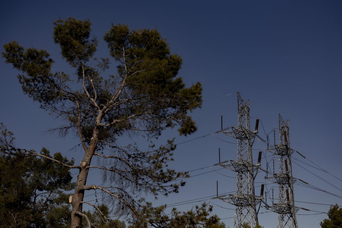El preu de la llum baixa fins als 65,35 euros/MW h, el segon més baix de l’any