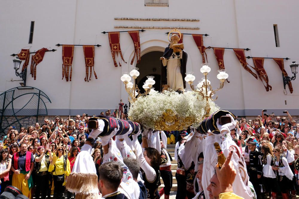 Traslado del santo en los Moros y Cristianos de Elda