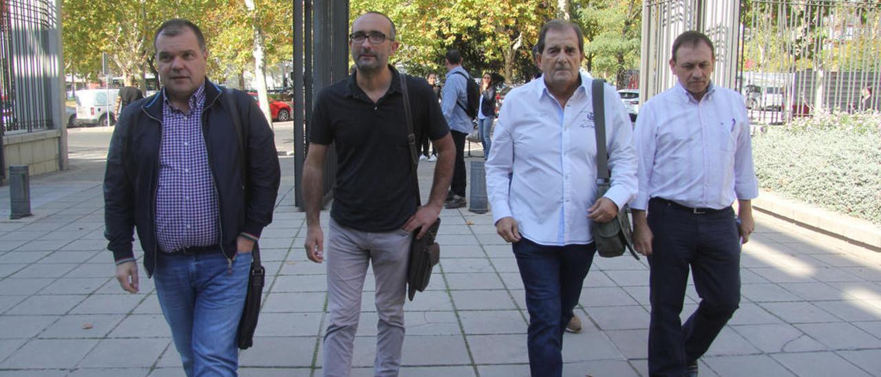 Por la izquierda, José Luis Alperi, Damián Manzano, Víctor Fernández y Jesús Crespo, ayer, en Madrid.