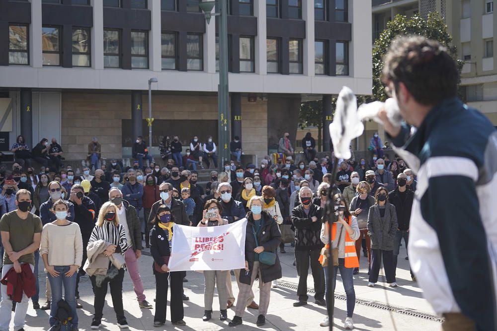 Manifestació a Girona per la llibertat d'expressió, el futur dels joves i l'autodeterminació