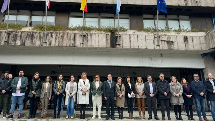 Los grupos municipales de Vigo guardan un minuto de silencio por las víctimas del 11-M hace veinte años