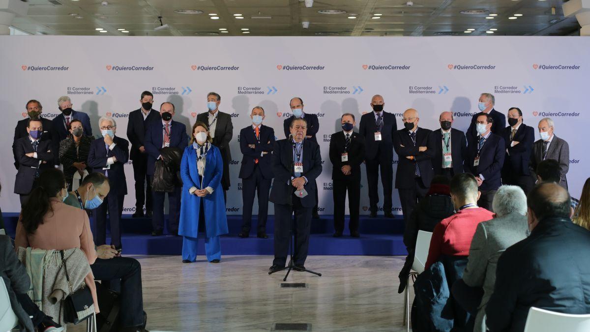 El presidente de AVE, Vicente Boluda, durante la comparecencia de prensa.