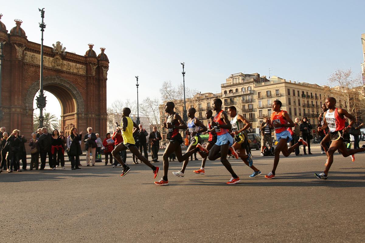 Barcelona 26/02/2012 Deportes 22 Mitja Marato de Bcn. 2012, Media Maraton de Bcn, han ganado en masculino Abel Kirui y en la categoria femenina Lyneth Chepkirui . Foto de RICARD CUGAT.