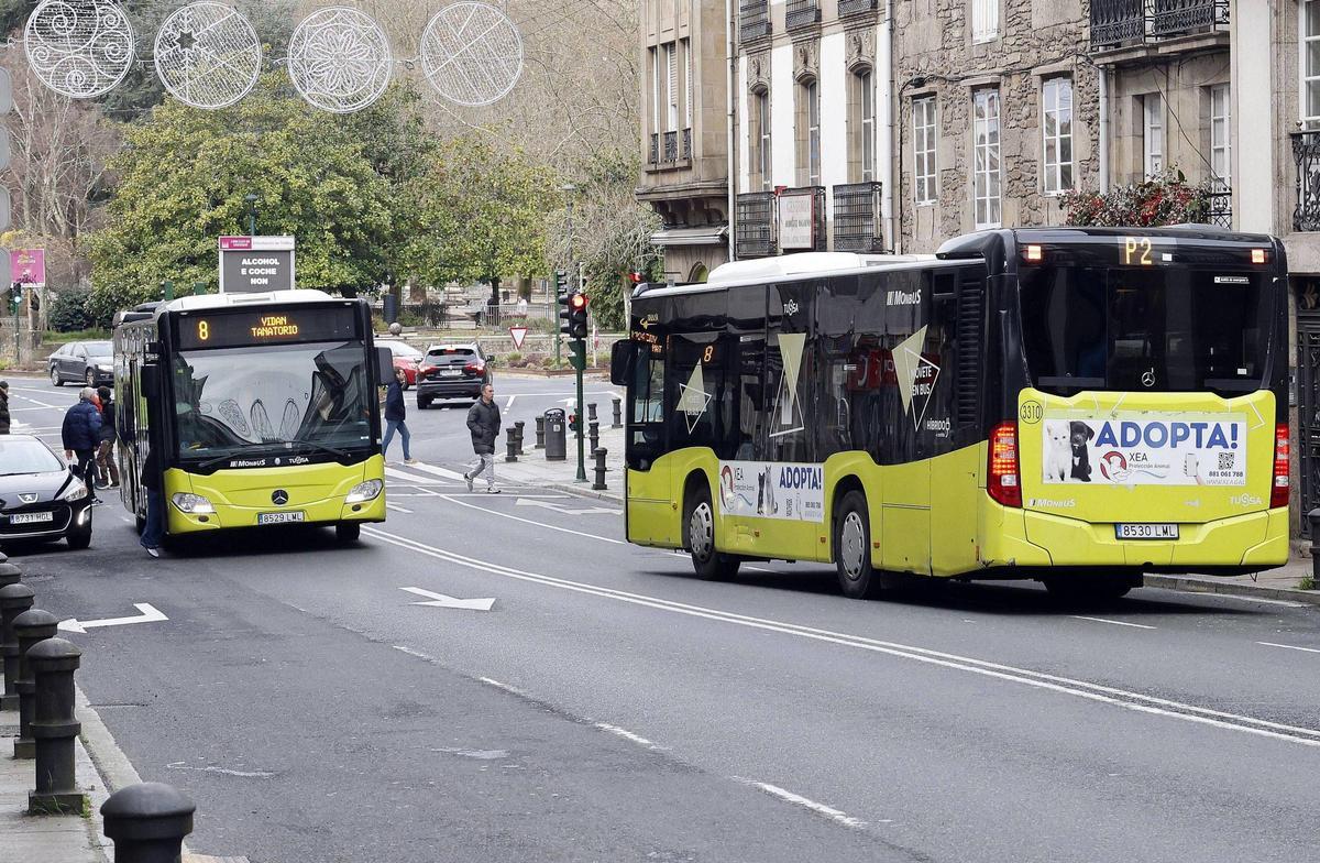Autobuses urbanos alquilados en Santiago