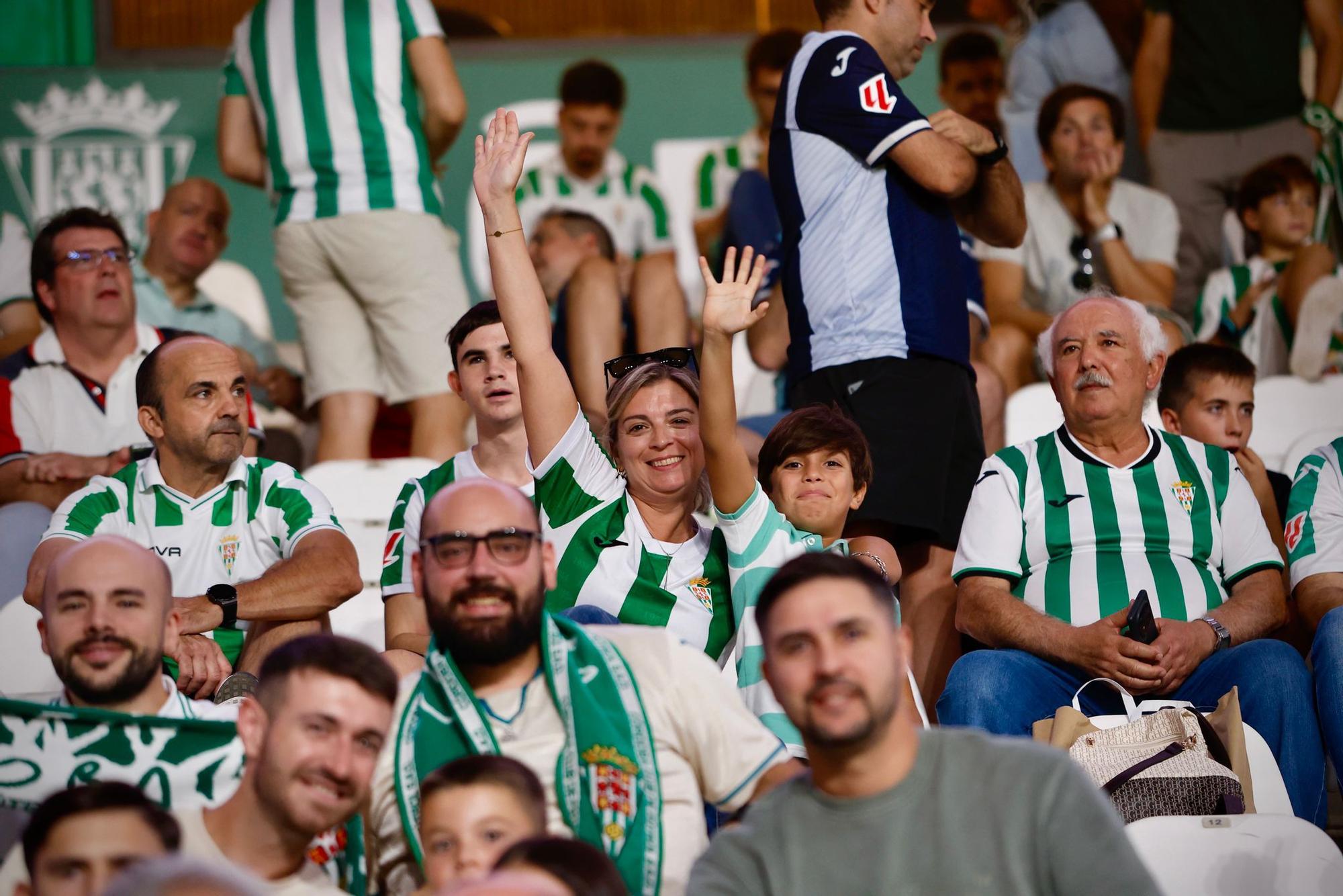 Córdoba CF-Cultural Leonesa | Las imágenes de la afición en El Arcángel
