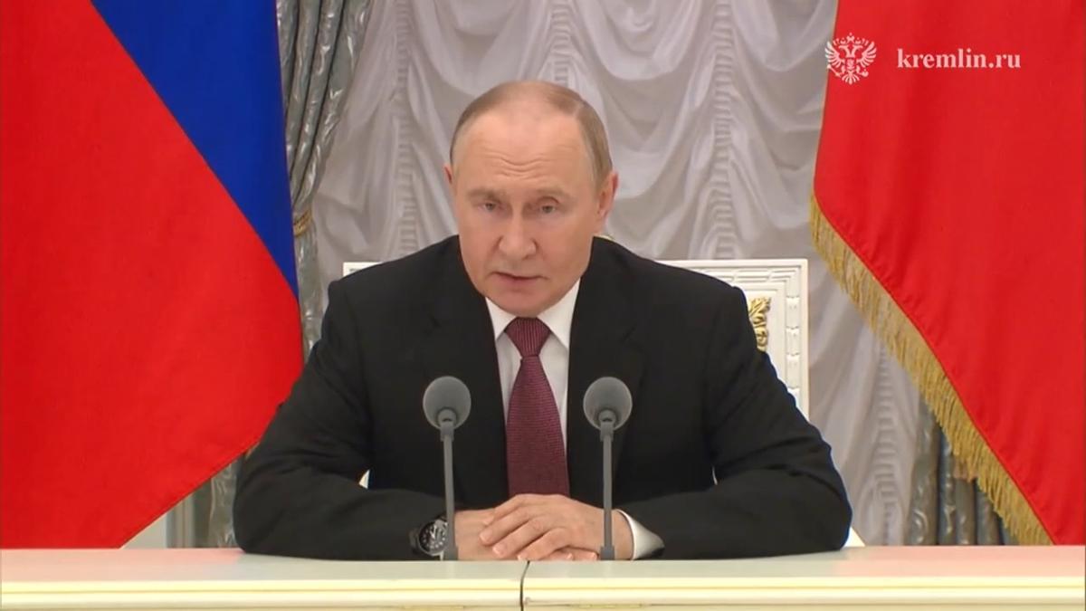 プーチンは、ウクライナに対する攻撃を止めることと引き換えに、ドンバール全体にとどまることを提案しています
