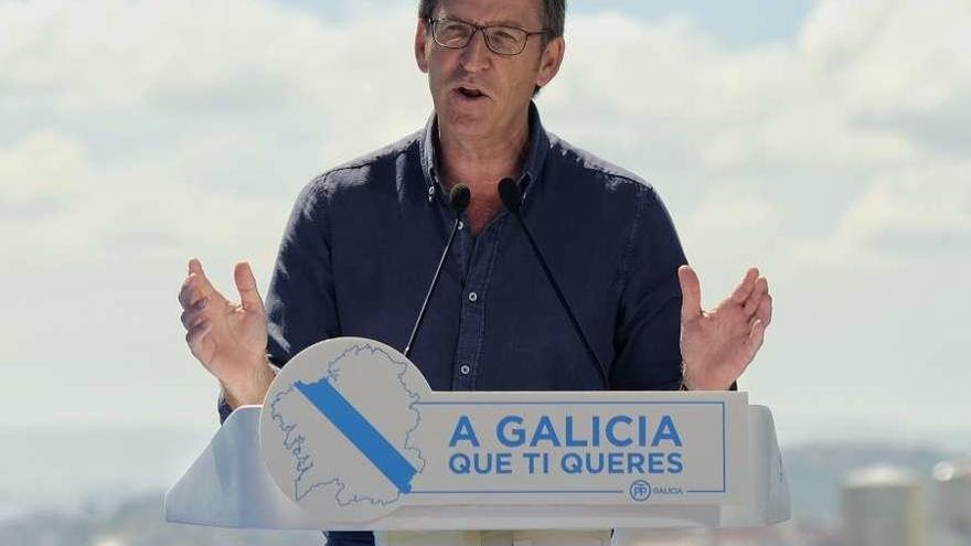 Núñez Feijóo, en el monte de San Pedro, en un mitin de la campaña de las autonómicas de 2016.