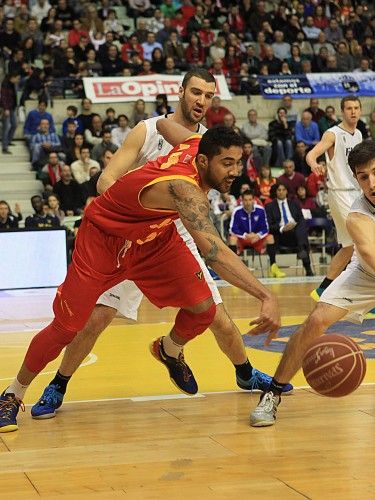 Partido entre el UCAM-Murcia y el Joventut de Badalona