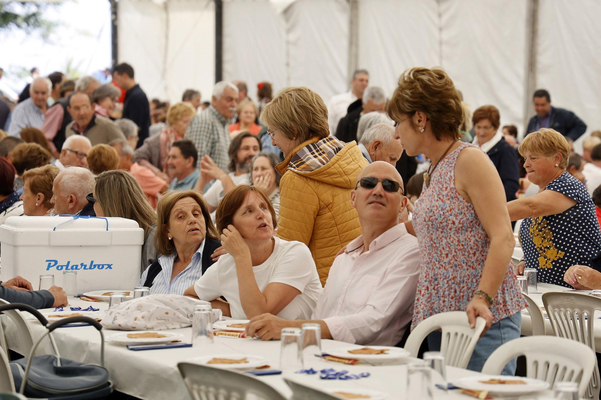 Monte Castrove acoge la tradicional romería organizada por el PP