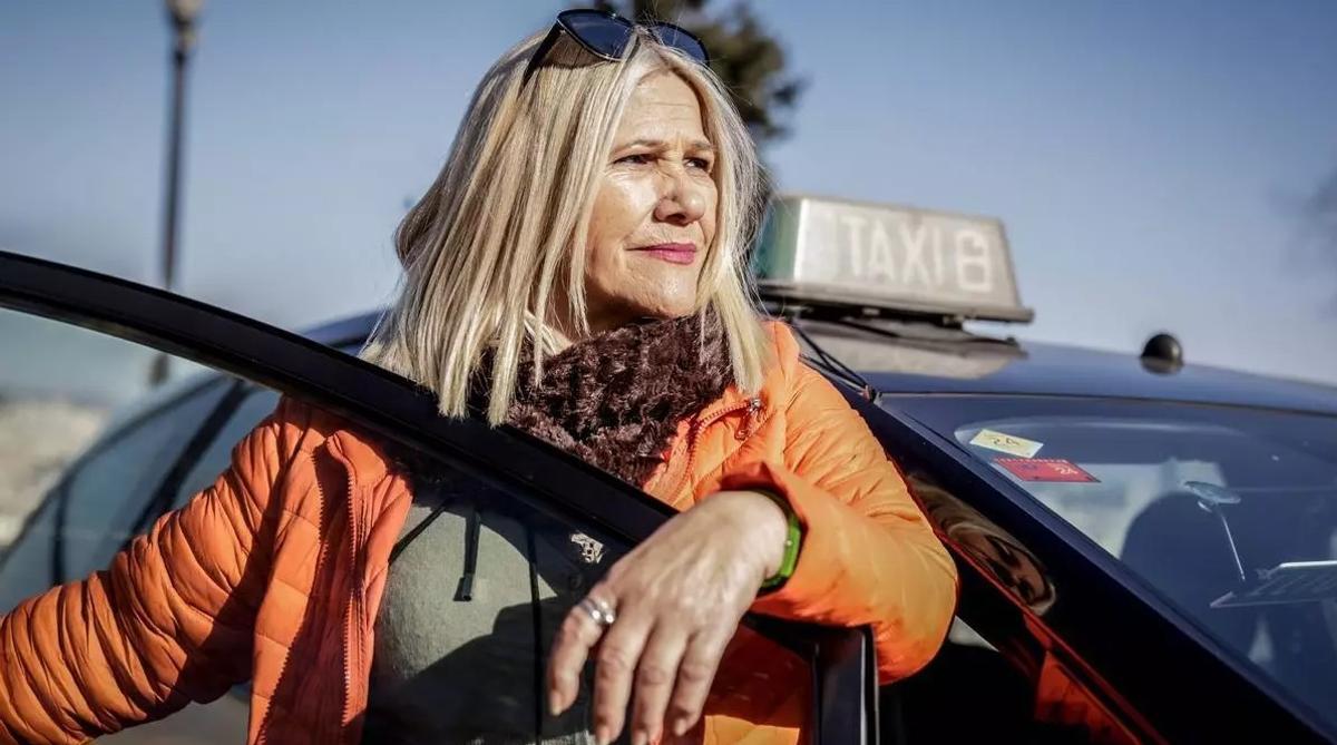 Luz González, una de las mujeres taxistas de Barcelona que alzan la voz contra el acoso sexual.