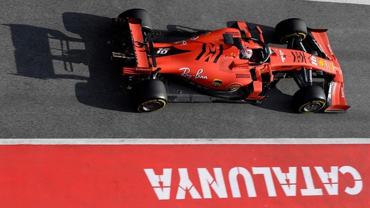 Leclerc y Ferrari impresionan en Barcelona