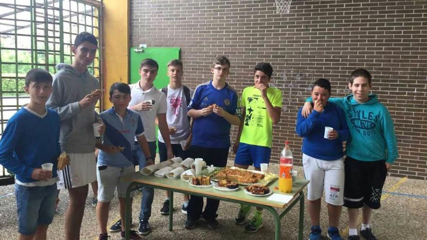 El Instituto Avelina Cerra entregó sus premios &quot;Promesas&quot; y celebró una comida de fin de curso