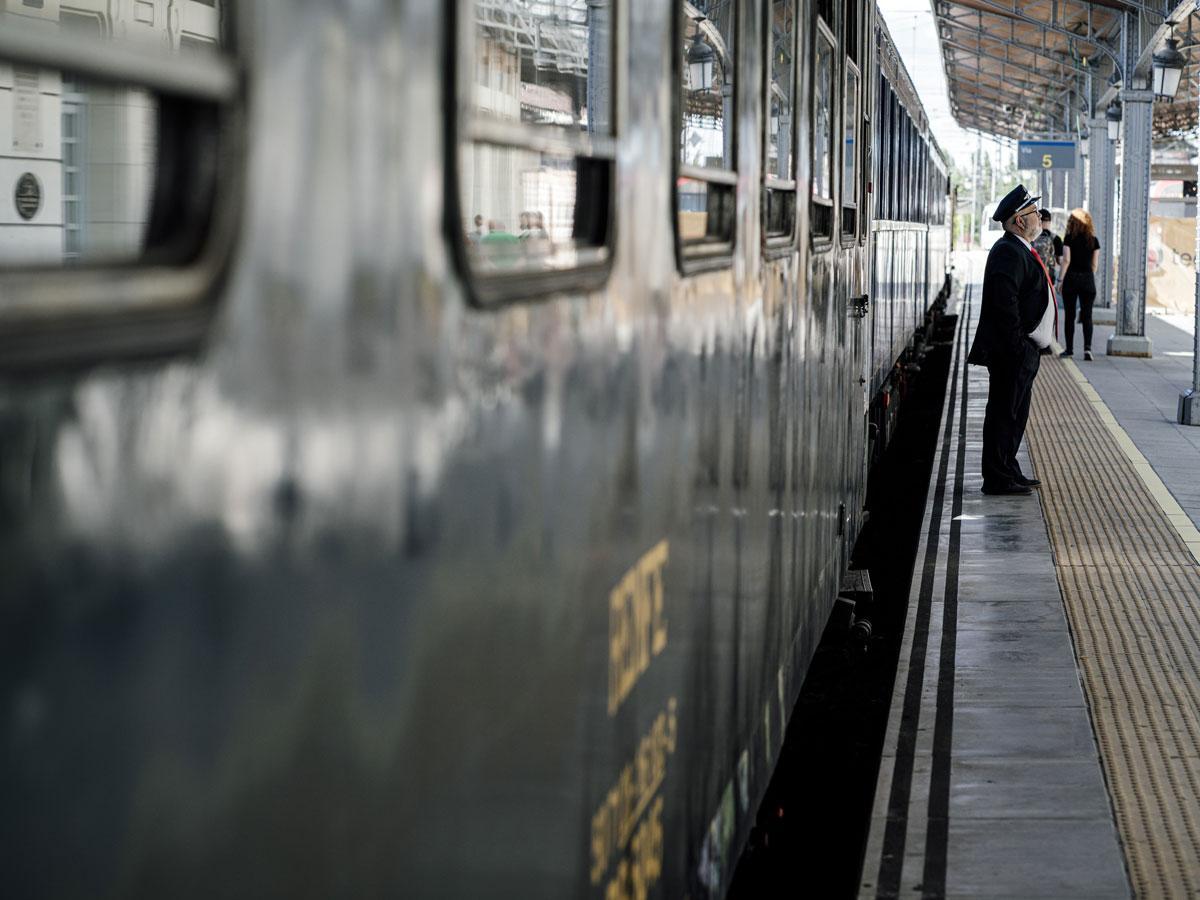 Tren de la Fresa en la Estación del Ferrocaril en Aranjuez