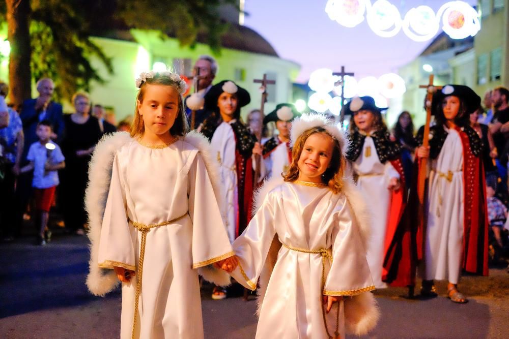 Procesión de la Virgen de la Salud en Elda