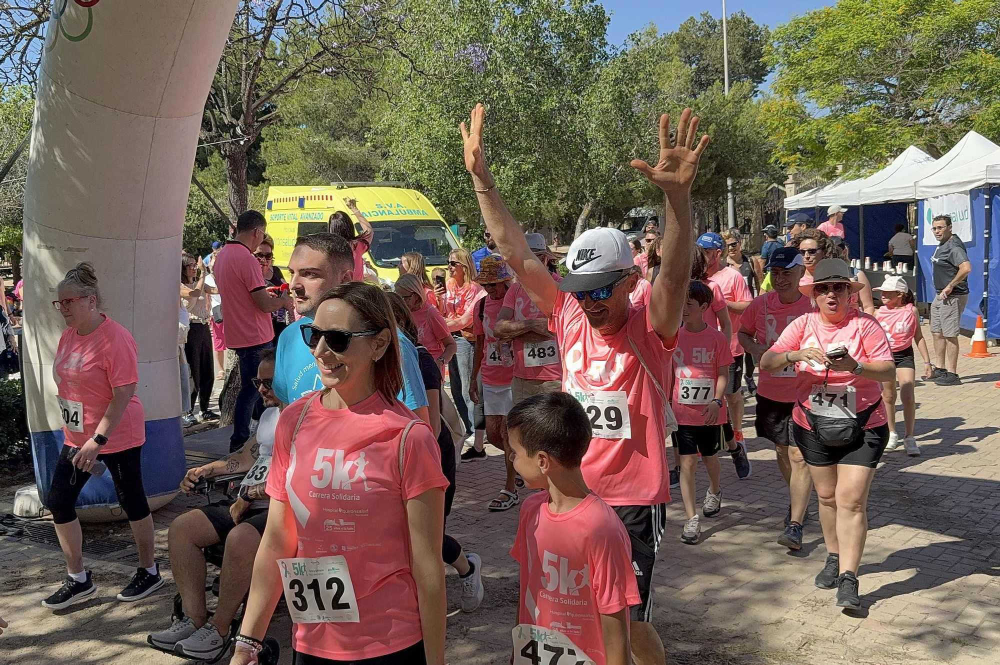 Carrera solidaria organizada por  QUIRÓNSALUD en beneficio de la asociación AFECÁNCER