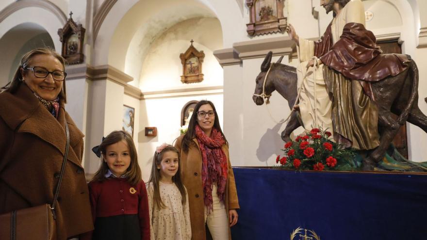 La Borriquilla, un asunto de familia en Oviedo
