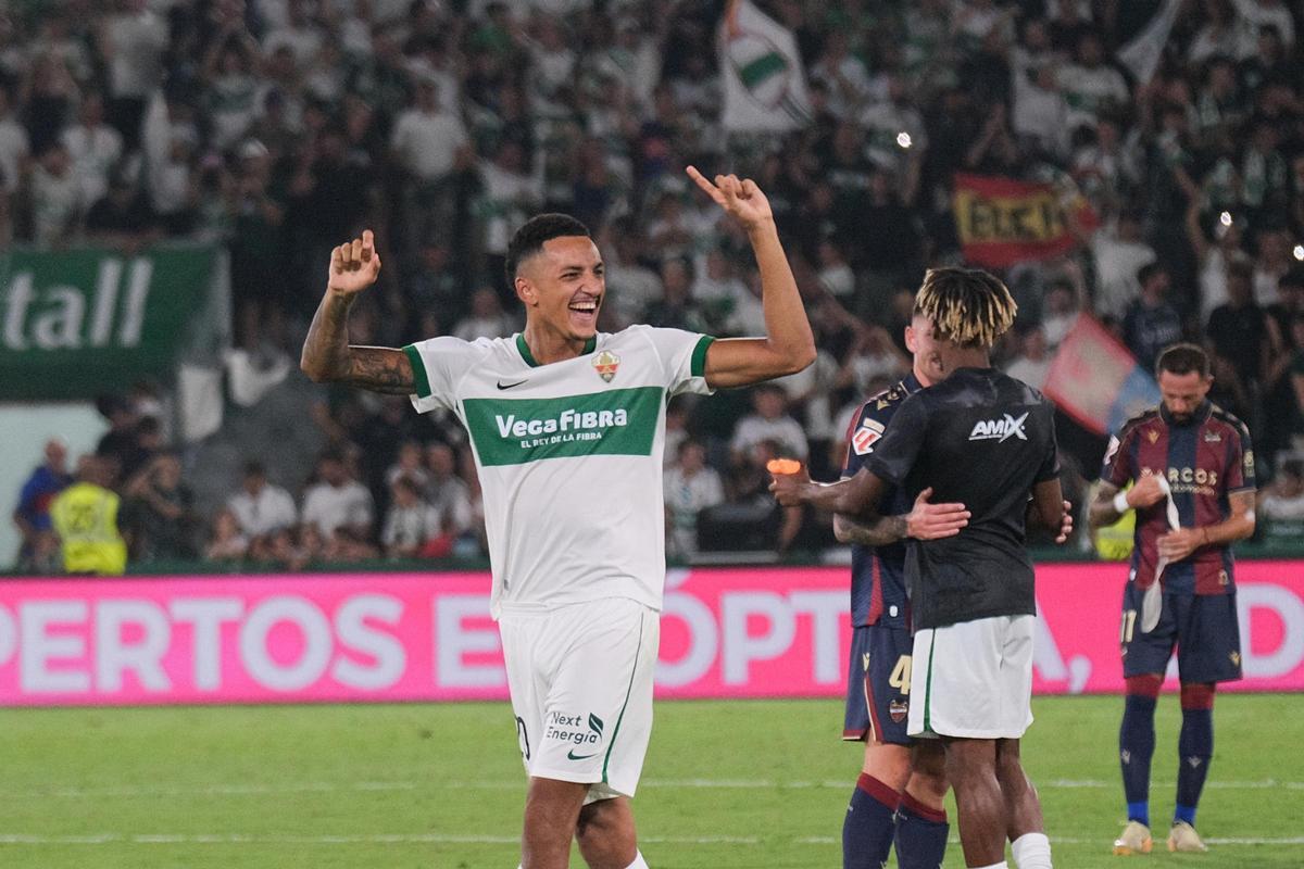 Álvaro Rodríguez va marcar en la victòria  de l’Elx contra el Llevant.