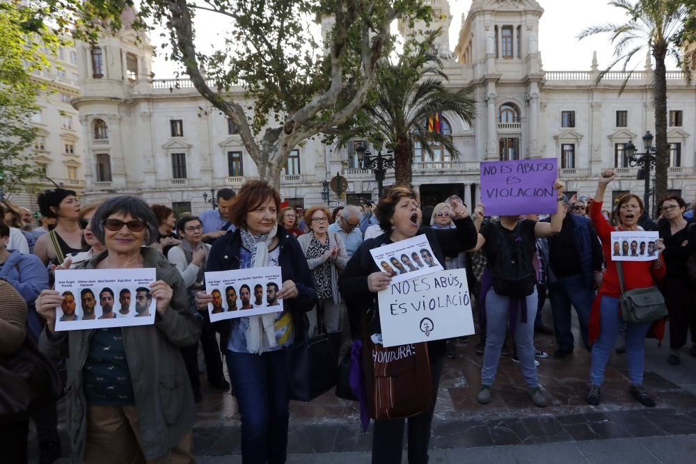 Marcha en València en protesta por la sentencia de 'La Manada'