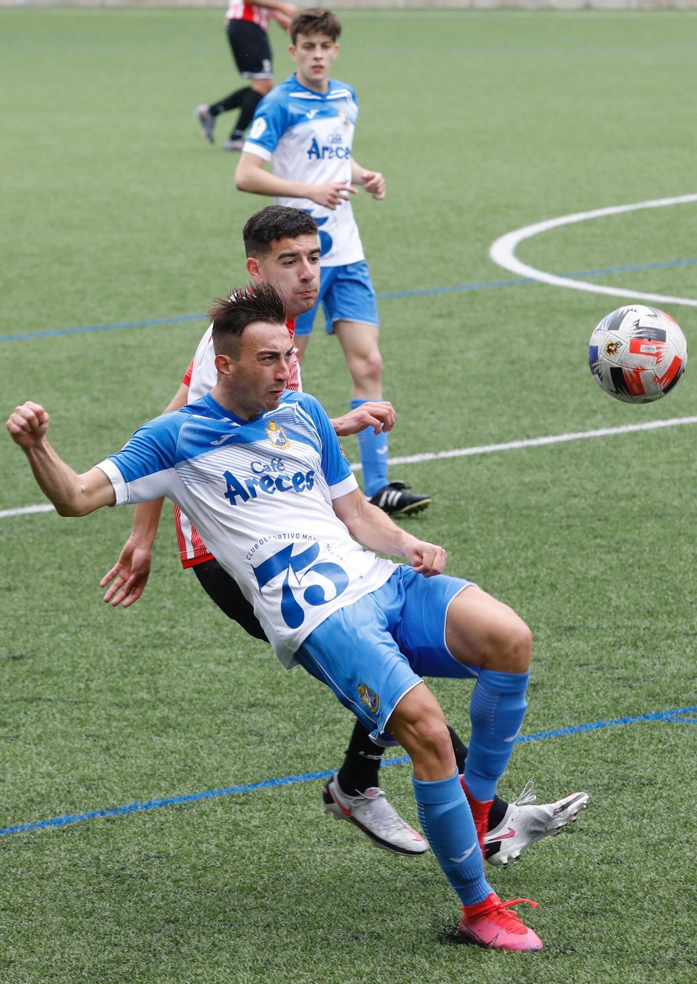 Las mejores imágenes de la jornada de Tercera División: Ceares y Llanera sacan un billete a Segunda RFEF